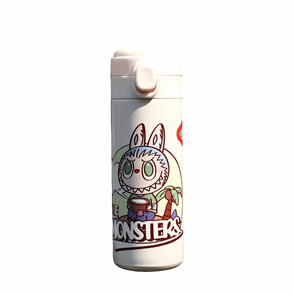 alt="Gourde thermos Labubu 420ml en acier inoxydable – bouteille isotherme colorée avec illustrations Labubu, protège boissons chaudes et froides, légère et pratique"