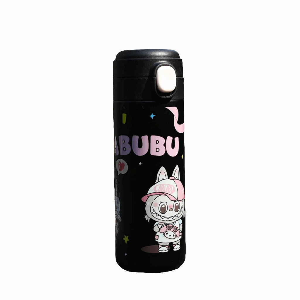 alt="Gourde thermos Labubu 420ml en acier inoxydable – bouteille isotherme colorée avec illustrations Labubu, protège boissons chaudes et froides, légère et pratique"