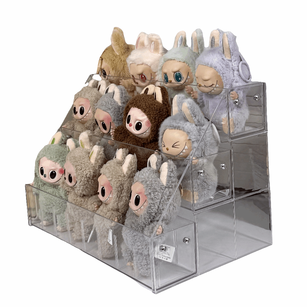 alt="Présentoir en acrylique transparent pour collectionneur Labubu – vitrine à 3 compartiments, dimensions L36xP22,2xH24,7 cm, pour 12 figurines 15-17 cm, design élégant japonais"