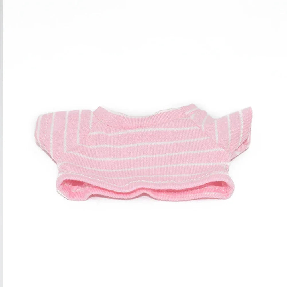 alt="Vêtements en coton pour figurines Labubu – couleurs variées, style kawaii, tissu doux et confortable, accessoires mode pour poupées 15-17 cm"