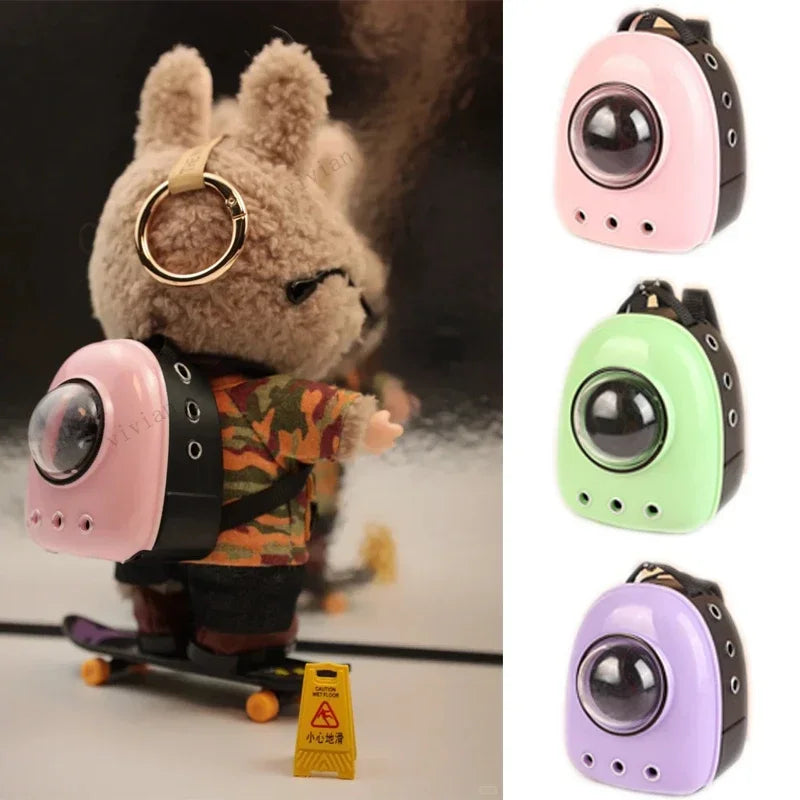 alt="Mini sac personnalisé pour figurine Labubu – modèle waterproof en PVC et nylon, motifs variés, accessoire mode sécurisé, rangement stylé pour poupée 6 cm"