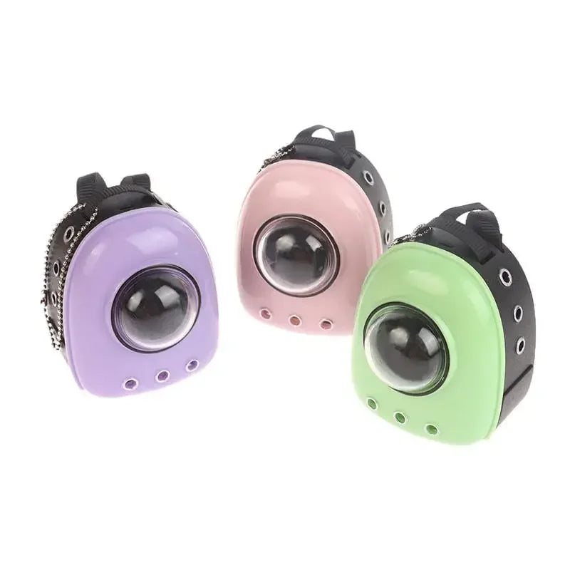 alt="Mini sac personnalisé pour figurine Labubu – modèle waterproof en PVC et nylon, motifs variés, accessoire mode sécurisé, rangement stylé pour poupée 6 cm"