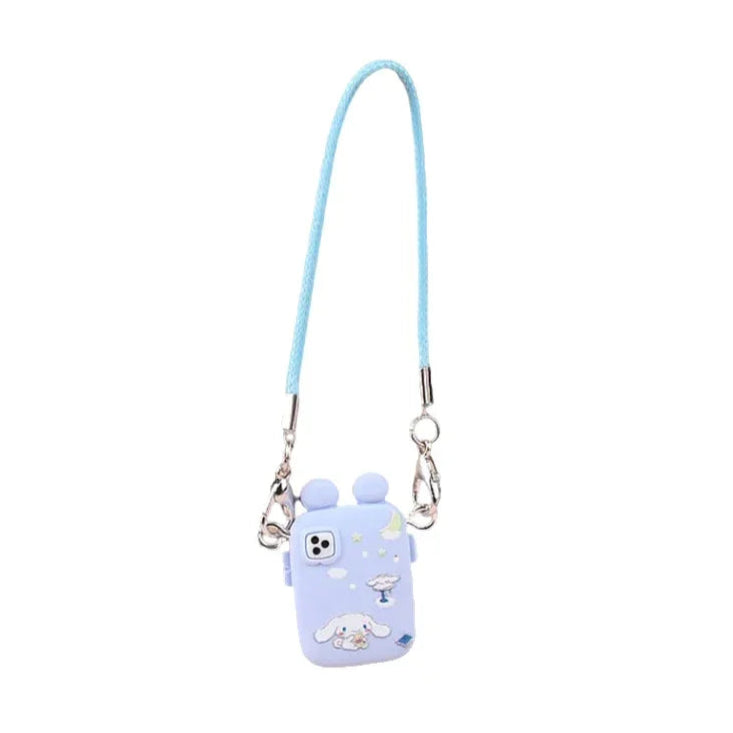 alt="Mini téléphone décoratif avec lanière colorée pour figurine Labubu – accessoire moderne, plastique robuste, dimensions miniatures, style fun et unique"