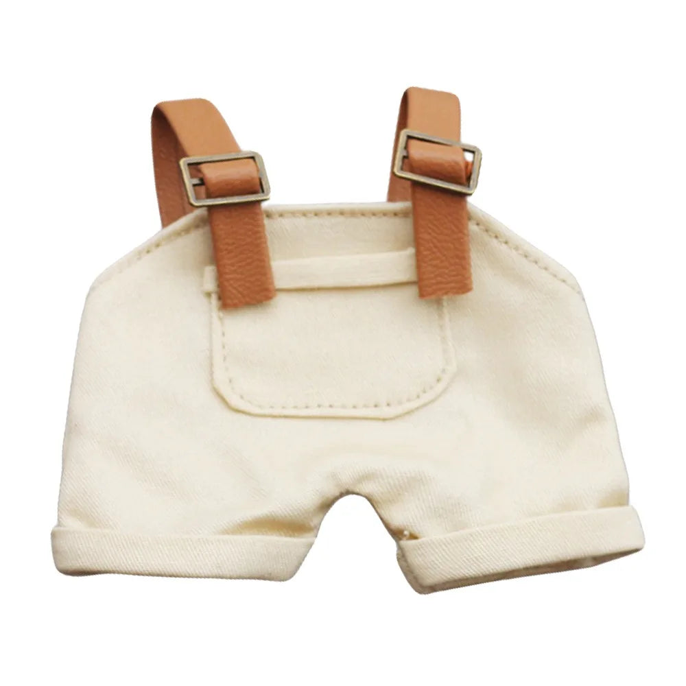 alt="Short à bretelles en coton doux pour figurines Labubu – plusieurs couleurs tendances, look mignon et confortable, accessoire kawaii"
