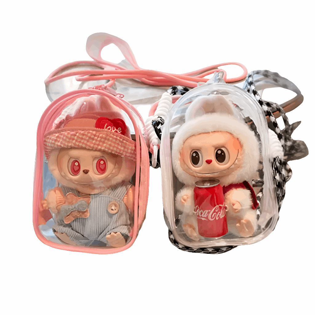 alt="Mini sac à bandoulière transparent pour figurine Labubu – design elliptique élégant, PVC imperméable avec nylon, protection contre eau et poussière"