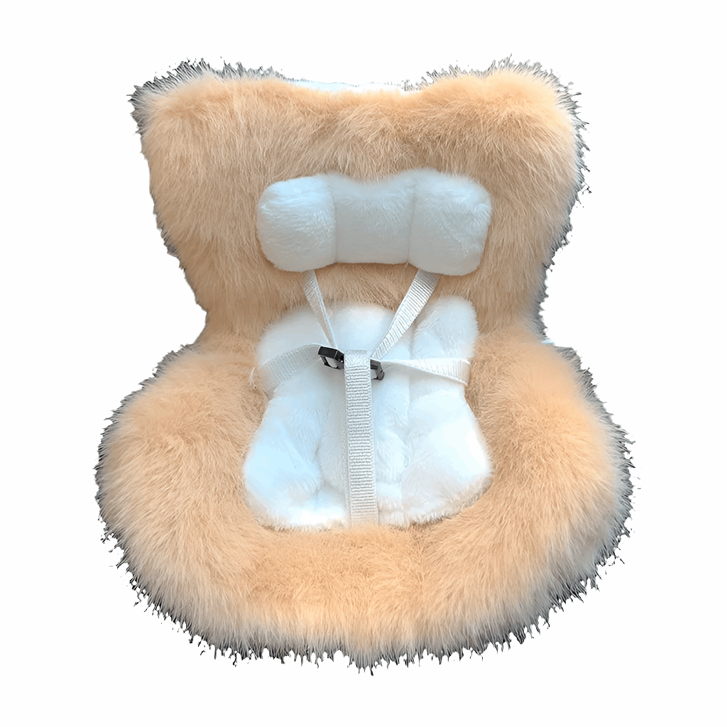 alt="Siège auto en peluche douce pour figurines Labubu 15-17 cm – accessoire confortable, design élégant et sécuritaire, parfait pour exposition ou transport"
