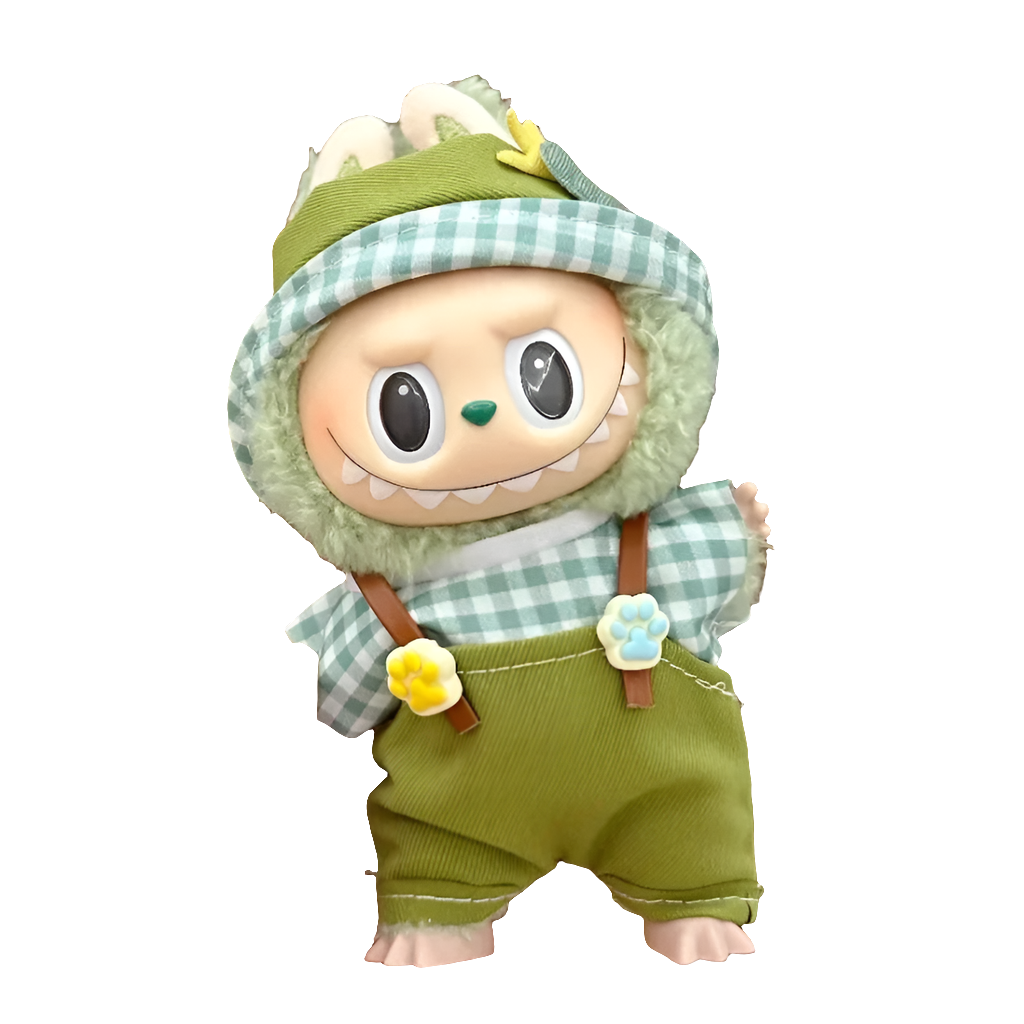 alt="Tenues miniatures Labubu – collection variée avec salopette rayée, robe à motifs, costume animalier, vêtements kawaii faciles à enfiler pour figurines 15-17 cm"