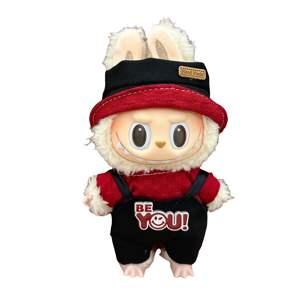 alt="Tenues miniatures Labubu – collection variée avec salopette rayée, robe à motifs, costume animalier, vêtements kawaii faciles à enfiler pour figurines 15-17 cm"