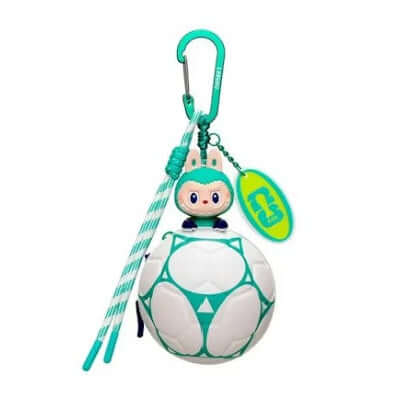 Labubu mini sac en forme de ballon de football de la série THE MONSTERS × FIFA de Pop Mart.
