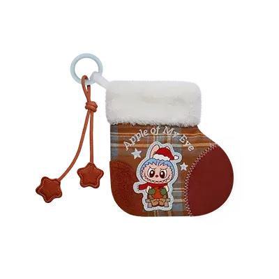 Chaussette décorative Labubu Apple Of My Eye avec motif et pompon, parfaite pour les fêtes.