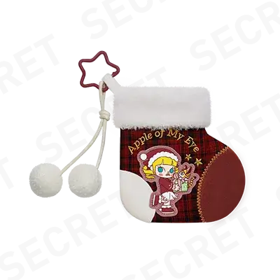 Chaussette décorative Labubu Apple Of My Eye avec motif plaid et pompons, série festive de Noël.