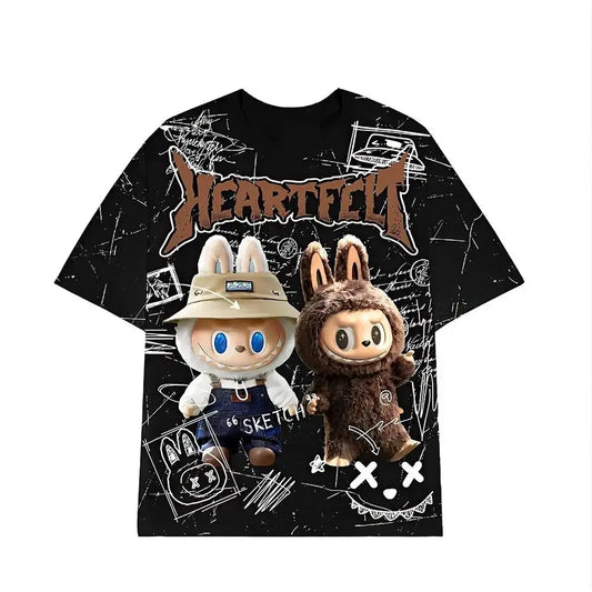 alt="T-shirt enfant Labubu Heartfelt – manches courtes, motif 3D original, coupe droite, col rond, polyester léger, style tendance pour enfants 4-13 ans"