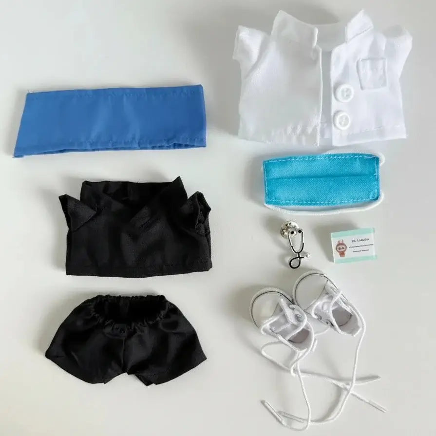 Labubu Tenues Hôpital, ensemble de vêtements de médecin, incluant blouse blanche, pantalon noir, accessoires, masque et chaussons.