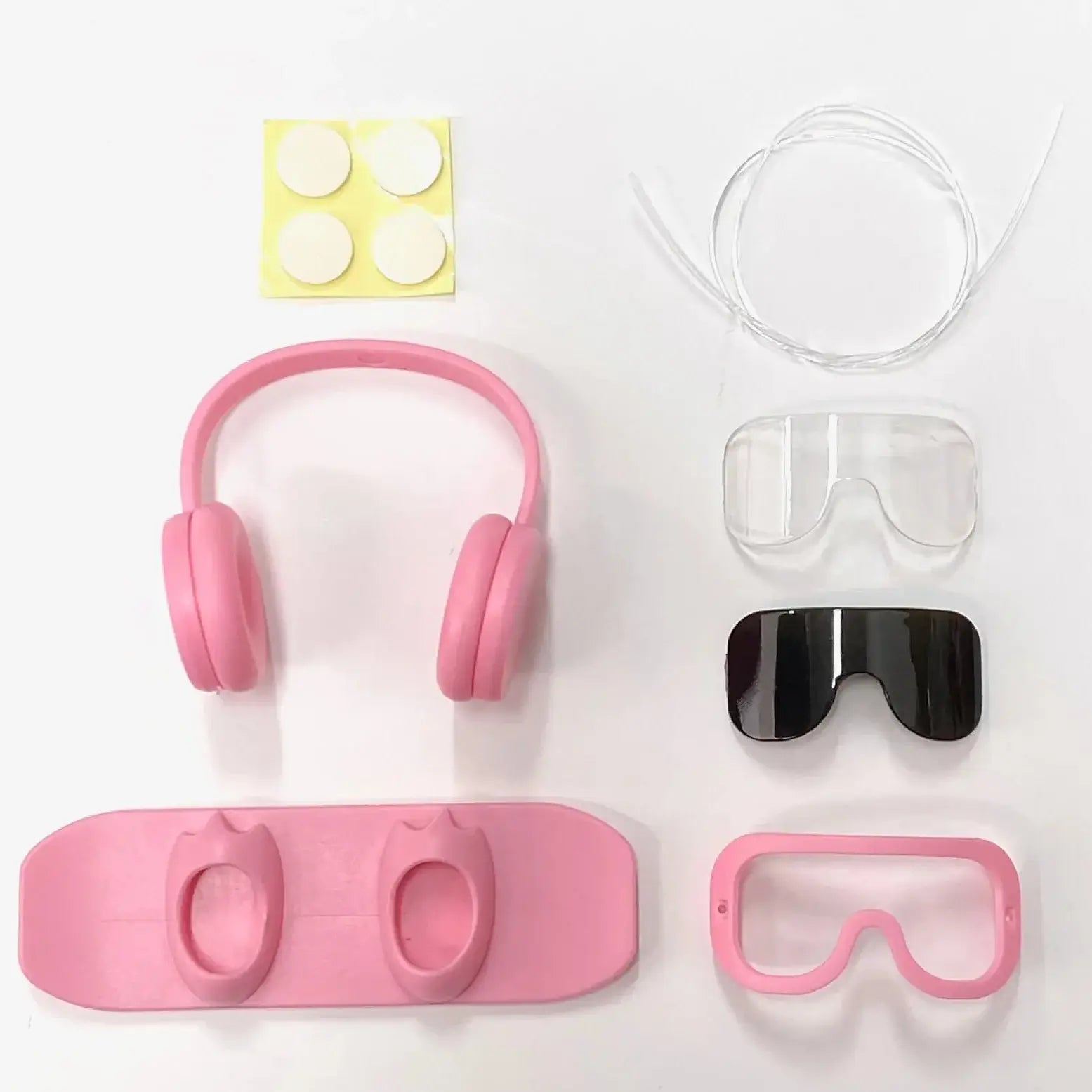 Équipement Snowboard pour Labubu – Éléments de set comprenant des écouteurs et des lunettes de ski.