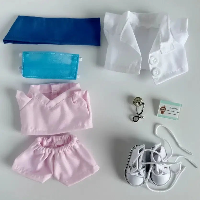 Labubu Tenues Hôpital 8pcs comprenant vêtements de médecin, masque, stéthoscope et accessoires pour poupées.