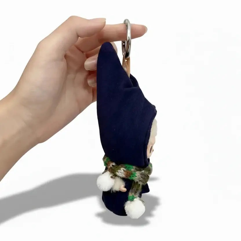 Tenue Labubu - Cape à Capuche & Écharpe 2pcs, porte-clés en forme de personnage avec capuche et écharpe.