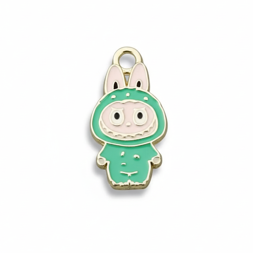 Accessoire Labubu - Pendentifs représentant un personnage mignon dans un costume de lapin vert, parfait pour collier ou bracelet.