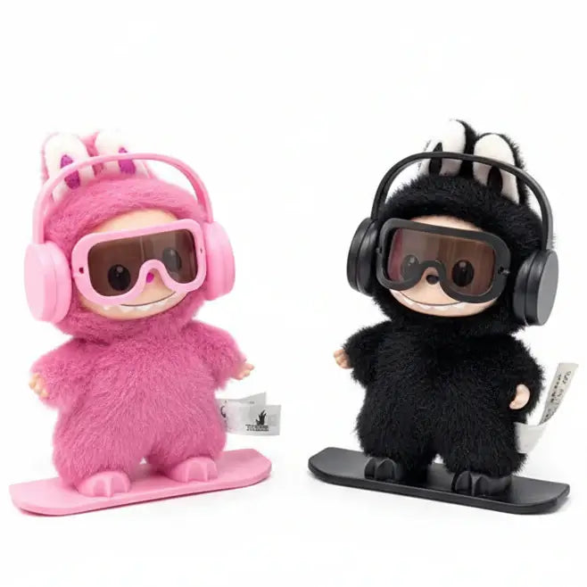 Équipement Snowboard pour Labubu - Figurines en neige avec casque et lunettes, planche incluse.